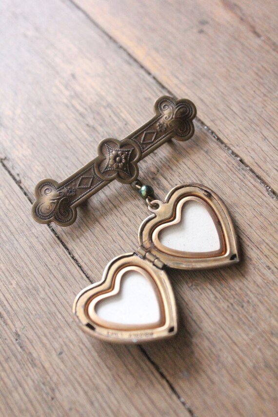 Vintage 90's Art Nouveau Style Brass Ornate Heart… - image 5