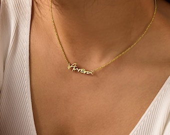 Collane con nome personalizzate, collane con nome in corsivo, regali personalizzati, collana con nome regalo per lei, collana con targhetta personalizzata per la mamma