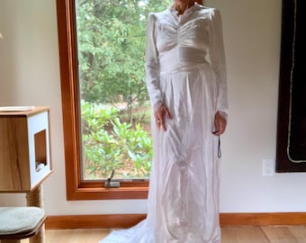 1940s Weißes Satin-Brautkleid – Vintage Tüll XS