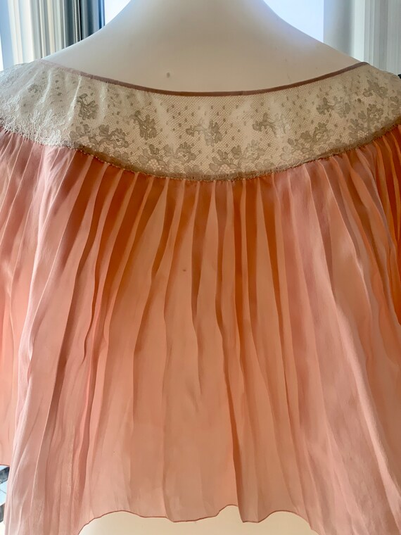 Stunning 1920s Pleated Silk Cape - 20s Silk Bed J… - image 6