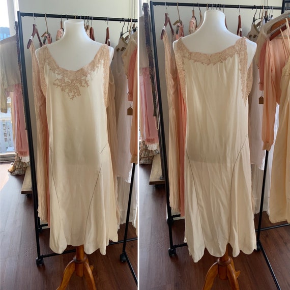 1920s Silk Nightgown Beige Vintage Silk Nightgown /… Gem