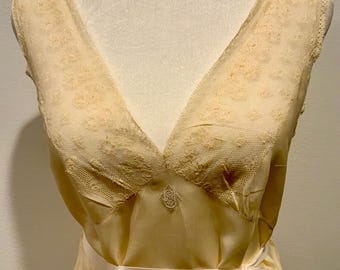 Camisón de novia con corte al bies de encaje de seda pura de los años 20 y 30 / Vestido de ajuar antiguo con monograma S