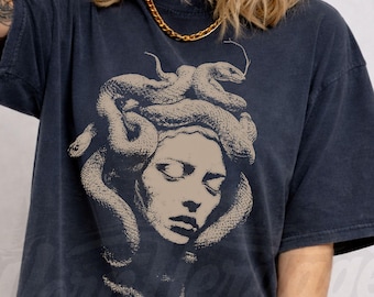 Vintage Medusa T-Shirt, Retro Greek Mythology Graphic Tee, Gothic Snake Goddess Shirt, Dark Academia Aesthetic Unisex Tee