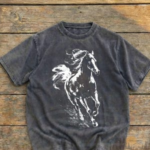 Comfort kleuren vintage grafische T-shirt rennend paard, retro jaren 90 western ranch T-shirt, oversized streetwear shirt, uniseks cadeau, paardenliefhebber