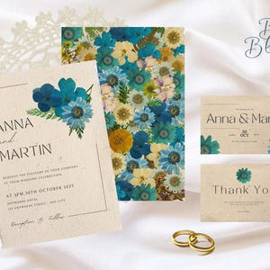 Invito di nozze bifacciale Blue Bloom in formato A5, fodera per busta e salva la data