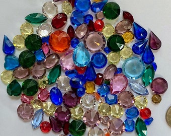 Small Two (2) Ounce Vintage Glass Jewel Assortment 4mm-14mm - Read description - Small jewels!