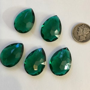 Vintage 25x18mm Emerald Green Pear Teardrop (5) Double Faceted Glass Jewels