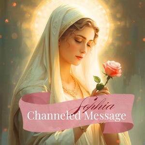 Puede incluir: Ilustración digital de una mujer con velo y vestido blancos, sosteniendo una rosa rosa. Una pancarta rosa en la parte inferior dice "Sophia Channeled Message". El fondo tiene un suave brillo dorado.
