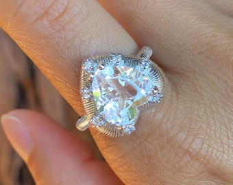 Anillo de corazón de cristal blanco genuino / Cuarzo facetado en corona de concha vintage de acero inoxidable / Anillo llamativo / Regalo de piedra preciosa curativa para ella