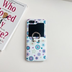 Custodia in pelle con cerniera a forma di piccolo fiore e cinturino ad anello per Samsung Galaxy Z Flip 6 5 4 3 / Custodia floreale per ZFlip6 5G