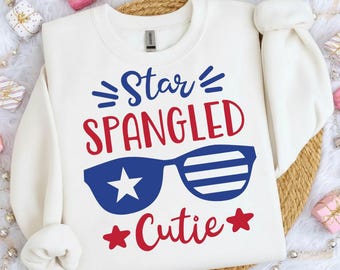 Star Spangled Cutie SVG: 愛国的な独立記念日カットファイル (デジタルダウンロード)