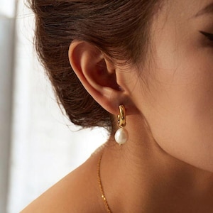 Pearl Drop Earrings, Huggie Hoop Earrings, Dainty Earrings, Hoop Earrings Gold, Minimalist Earrings, Bride Accessories, Bridesmaid Proposal