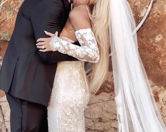 Removable Bridal Sleeves,Tight Bicep Wedding Sleeves, Fingerless gloves, Long Lace Sleeves
