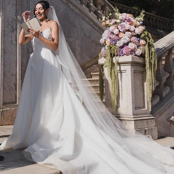 wedding dress long train and veil Wedding Train with 8 Layers