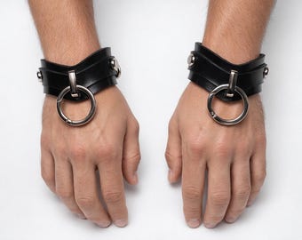 Men's Novelia Shaped O-Ring Cuff Set