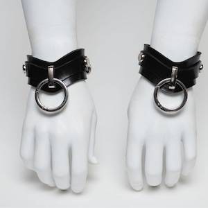 Men's Novelia Shaped O-Ring Cuff Set