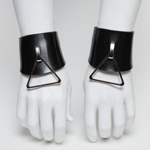 Men&#39;s Trinity Triangle Ring Cuff Set