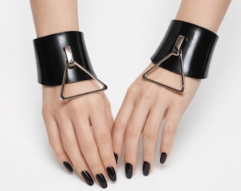 Trinity Triangle Ring Cuff Set