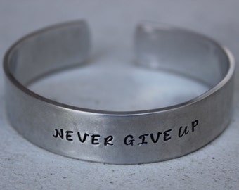 Never Give Up Motivational Aluminum Cuff Bracelet