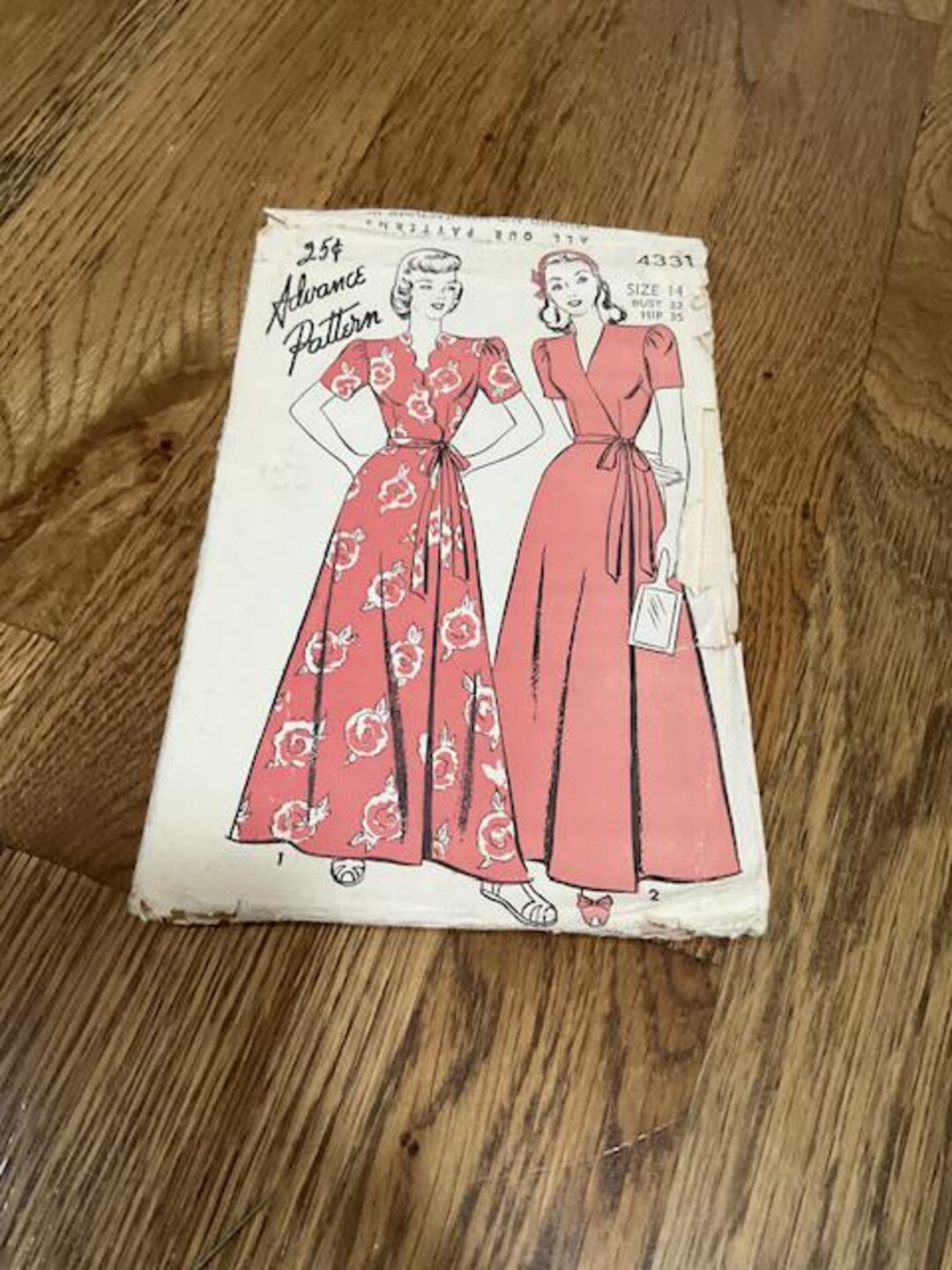 1940s Crisp Printed Cotton Hostess Gown main image 1