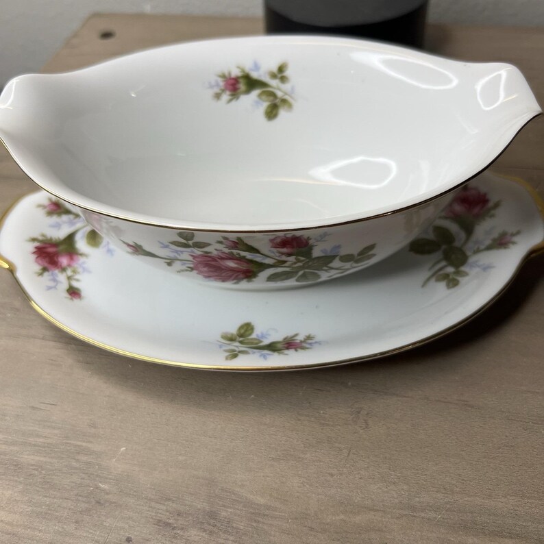 Vintage Japan Gravy Boat with Attached Underplate - Thumbnail 4