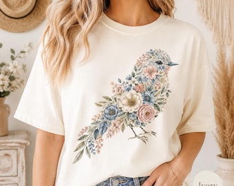 Maglietta Comfort Colors con stampa floreale e uccelli, maglietta botanica con uccelli, t-shirt stile cottagecore ispirata alla natura, regalo perfetto per le amanti degli uccelli.