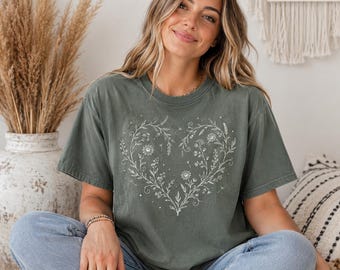Comfort Colors Floral Heart Shirt, Wildflower Dandelion Tee, Cottagecore Botanical T-Shirt, Nature Lover Garden Gift