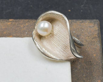 Big Sterling Silver Leaf-Shape Ring with White Cultured White Pearl, Large Statement Ring, June Birthstone Pearl Jewelry Gift