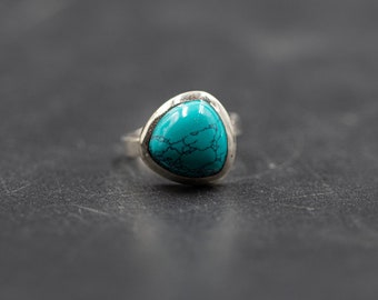 Turquoise Howlite and Sterling Silver Handmade Ring, Natural Blue Gemstone Solitaire Ring, Unisex Statement Turquoise Jewelry Gift