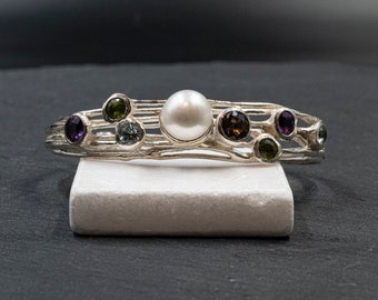 Pulsera de plata de ley con múltiples piedras preciosas, hecha a mano. Pulsera de diseño única. Joyas preciosas.