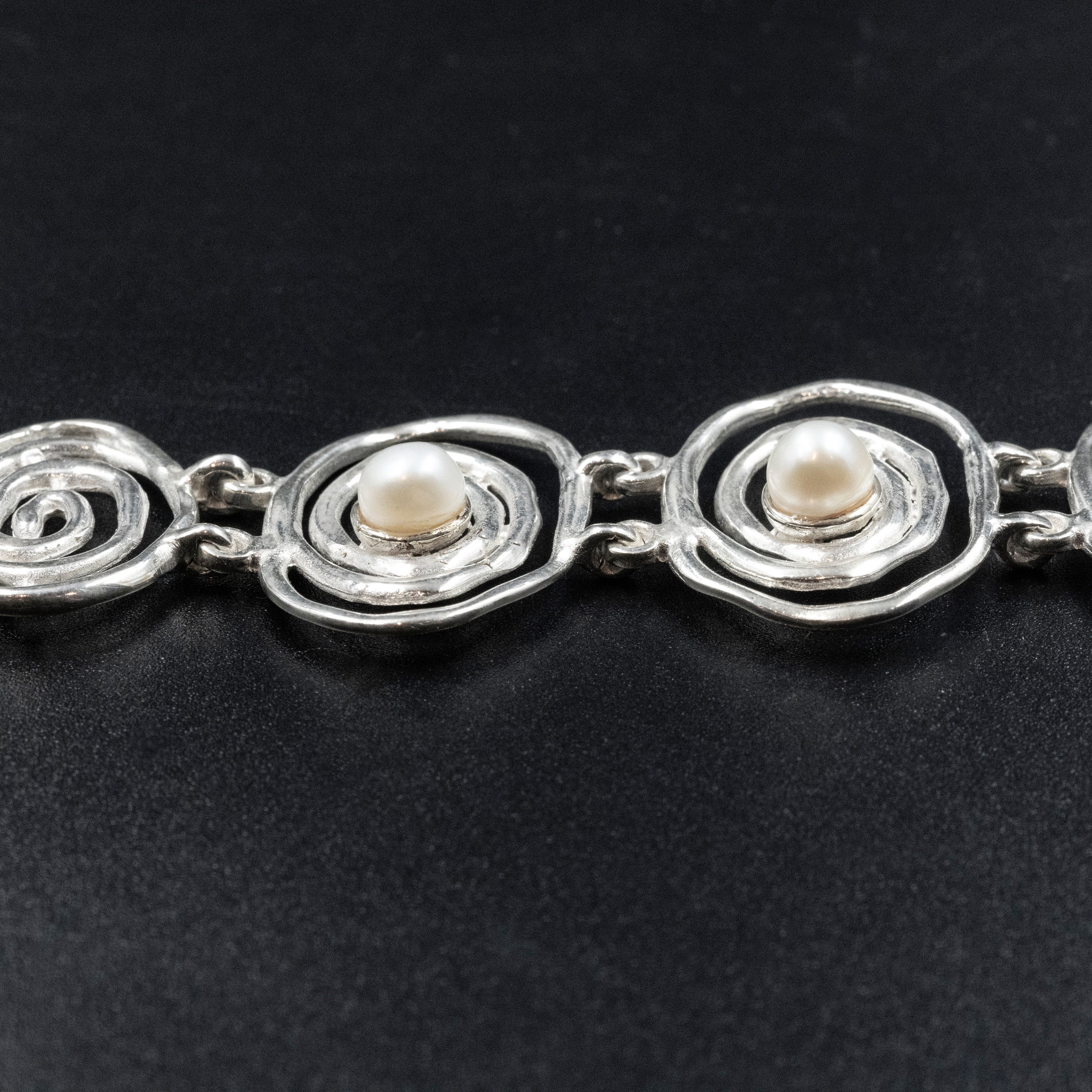 White Cultured Pearls on Sterling Silver Spiral Links White Cultured Pearls on Sterling Silver Spiral Links
