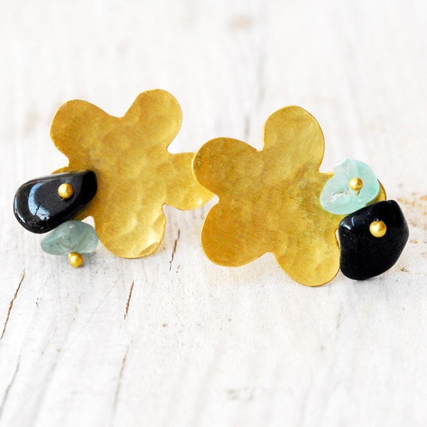 Gold Ohrringe, 18 Karat massivem Gold Ohrstecker Aquamarin und Onyx, zarte Echtgold Hochzeits-Ohrringe, Ohrstecker Blume, Gold Schmuck