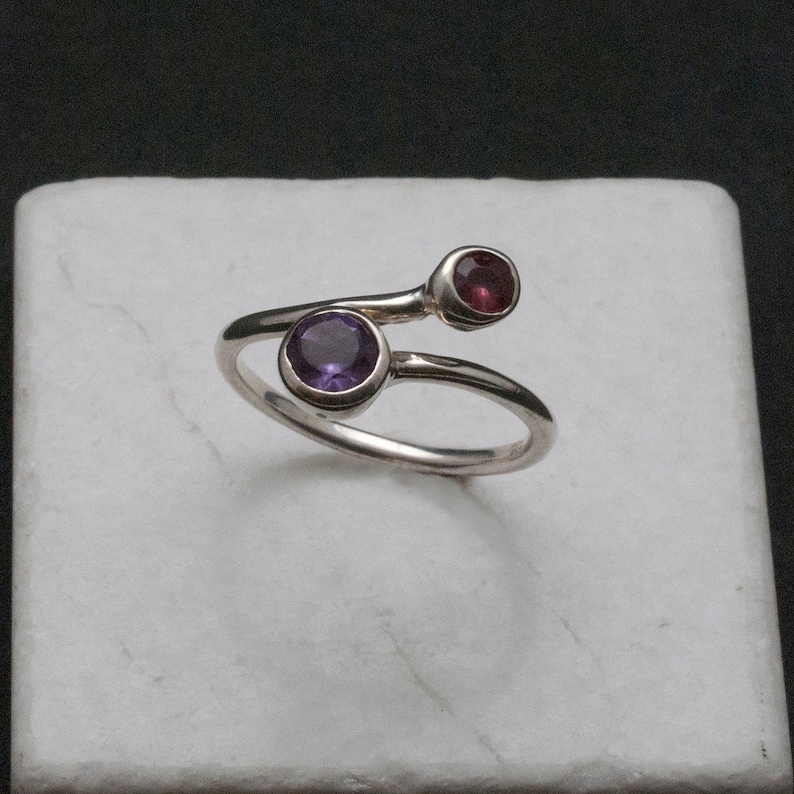 Delicate Cocktail Ring Size 8 Ring Twist Dual Stone Ring Purple Amethyst Red Tourmaline Gemstone Sterling Silver Ring Amethyst Jewelry
