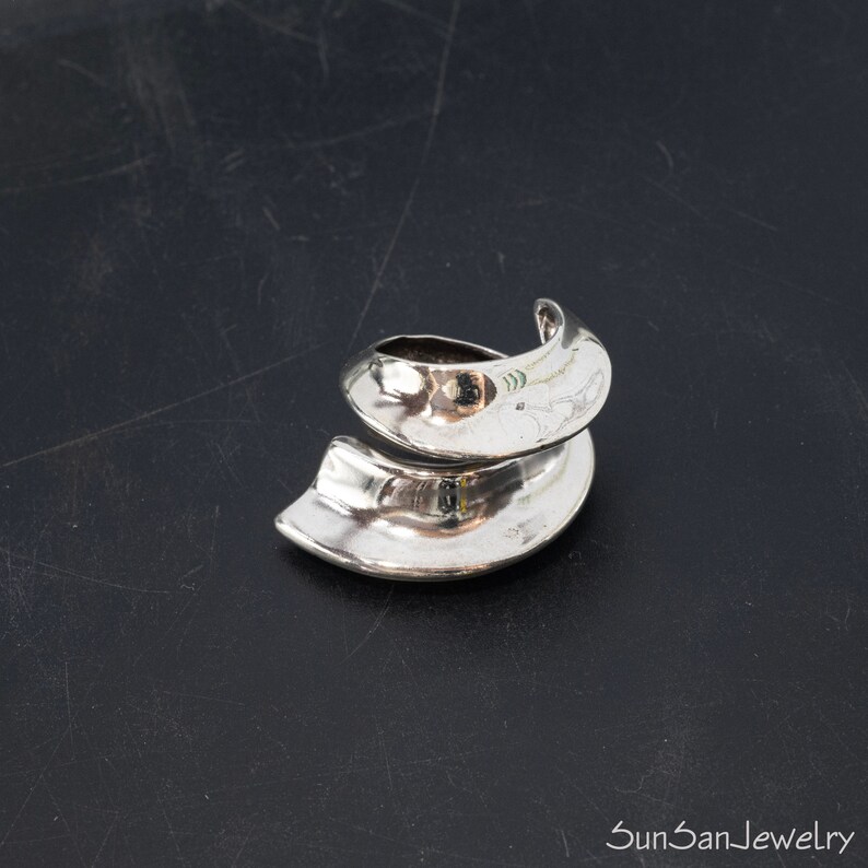 Bold Sterling Silber Twist Ring, Avantgarde Statement breitband Designer Ring, einzigartiger Geschenkring für sie, handgemachter Wickelring Ring Bild 8