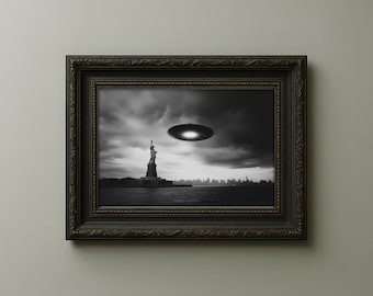 Lámina con la Estatua de la Libertad y un OVNI – Arte mural surrealista de ciencia ficción (Descarga digital)
