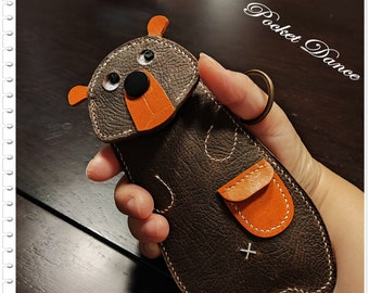 Handmade leather bear small coin purse , leatherwork pencil case, small wallet, pen holder, leather pouch, leather bear clutch, kids gift