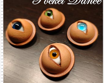 Handmade Leather Eyeball Brooch: Horror Monster Pin Pendant