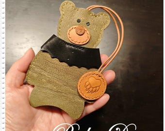 Handmade Leather Bear Key Bag: Green Car Key Case, Keychain Pouch