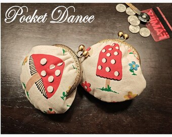 Handmade Red Mushroom Kisslock Coin Purse, Cotton-Linen Blend