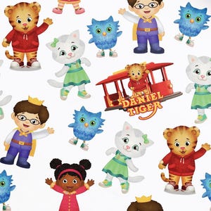 以下が含まれることがあります： 子供向け番組「ダニエル・タイガー」のキャラクターをフィーチャーした繰り返しパターン。ダニエル・タイガー、カテリーナ・キティキャット、オウルのO、その他のキャラクターが様々なポーズで登場。番組のロゴが入った赤いトロリーバスも描かれています。