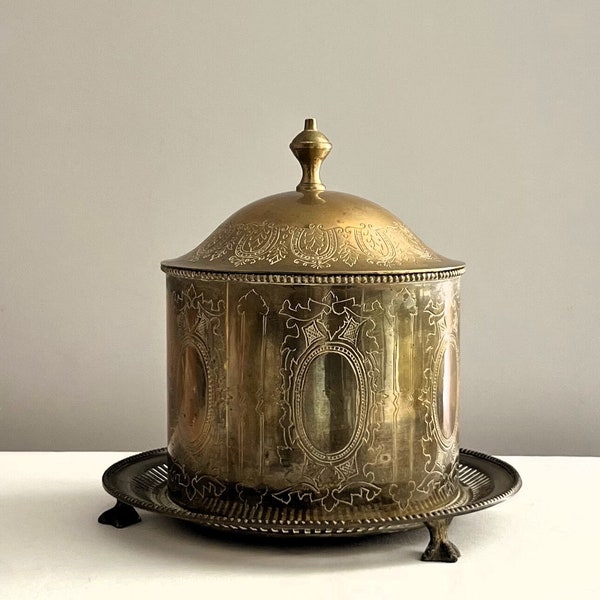 Vintage Footed Brass Biscuit Box / Tea Caddy Features Elegant Finial Knob Top Reticulated Beaded Gallery Tray on 3 Paw Feet