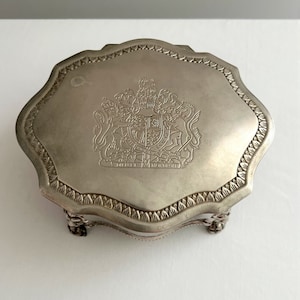Vintage Lion Jewelry Box Aged Silver Plated Dieu Et Mon Droit God and My Right United Kingdom Coat of Arms Ornate Box 4 Lion Head Feet image 3