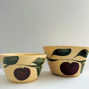 1940'a Watt APPLE Bowls 2 Yellowware Mixing Bowls Farm House Kitchen Bowls Hand Painted Ribbed Apple Bowls Watt Pottery USA