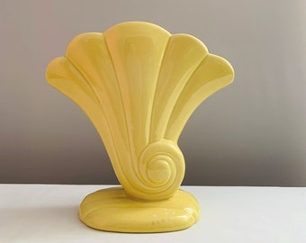 Mid-Centiury Yellow Fan Vase from Red Wing USA Pottery