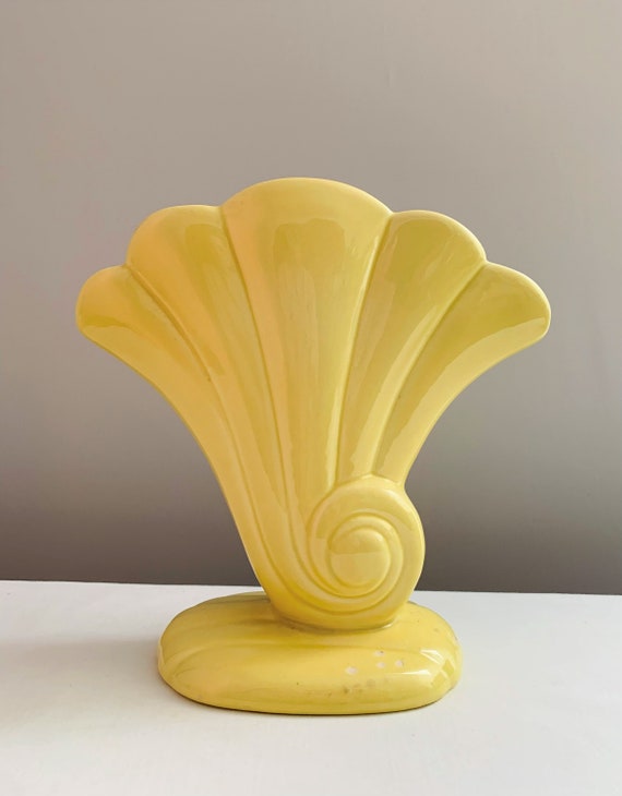 Vintage Yellow Shell Vase Vintage Yellow Shell Vase