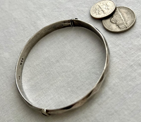 Mid-Century Sterling Silver Diamond Pattern Bangl… - image 7