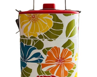 Vintage Bento Box / Large Lunch Box / Picnic Box