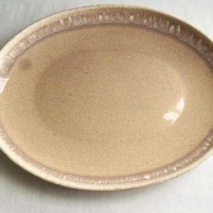 Vintage Hull Pottery Platter: Tawny Ridge Drip Glaze, Blush Beige