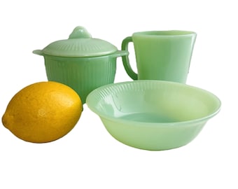 4PC Fire King Jadeite by Anchor Hocking / Covered Jane Ray Sugar Bowl, Dessert Bowl & D-Handle Mug