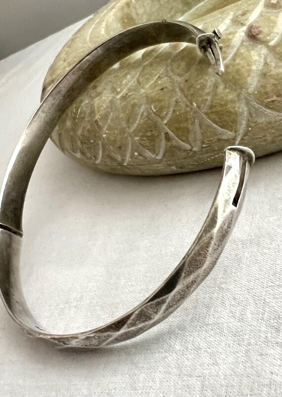 Mid-Century Sterling Silver Diamond Pattern Bangl… - image 2